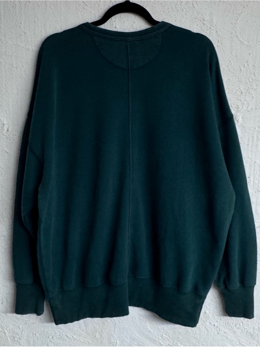 *NWOT* American Eagle Green Peace Love Oversized Crewneck Sweatshirt Size Medium - Picture 3 of 6